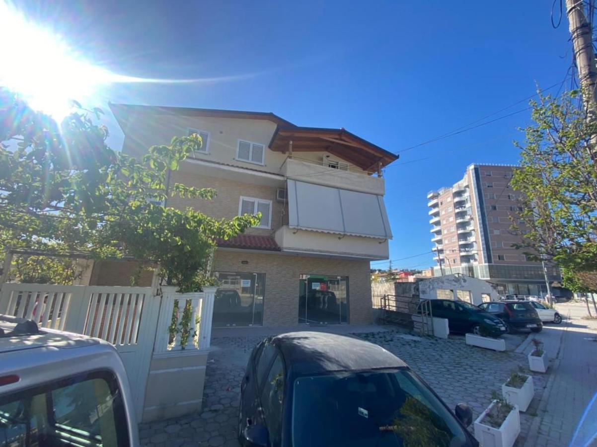 Trip-Stop Apartments Vlore Exterior photo