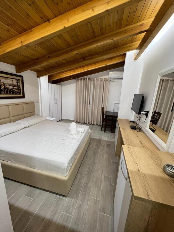 Trip-Stop Apartments Vlore Exterior photo