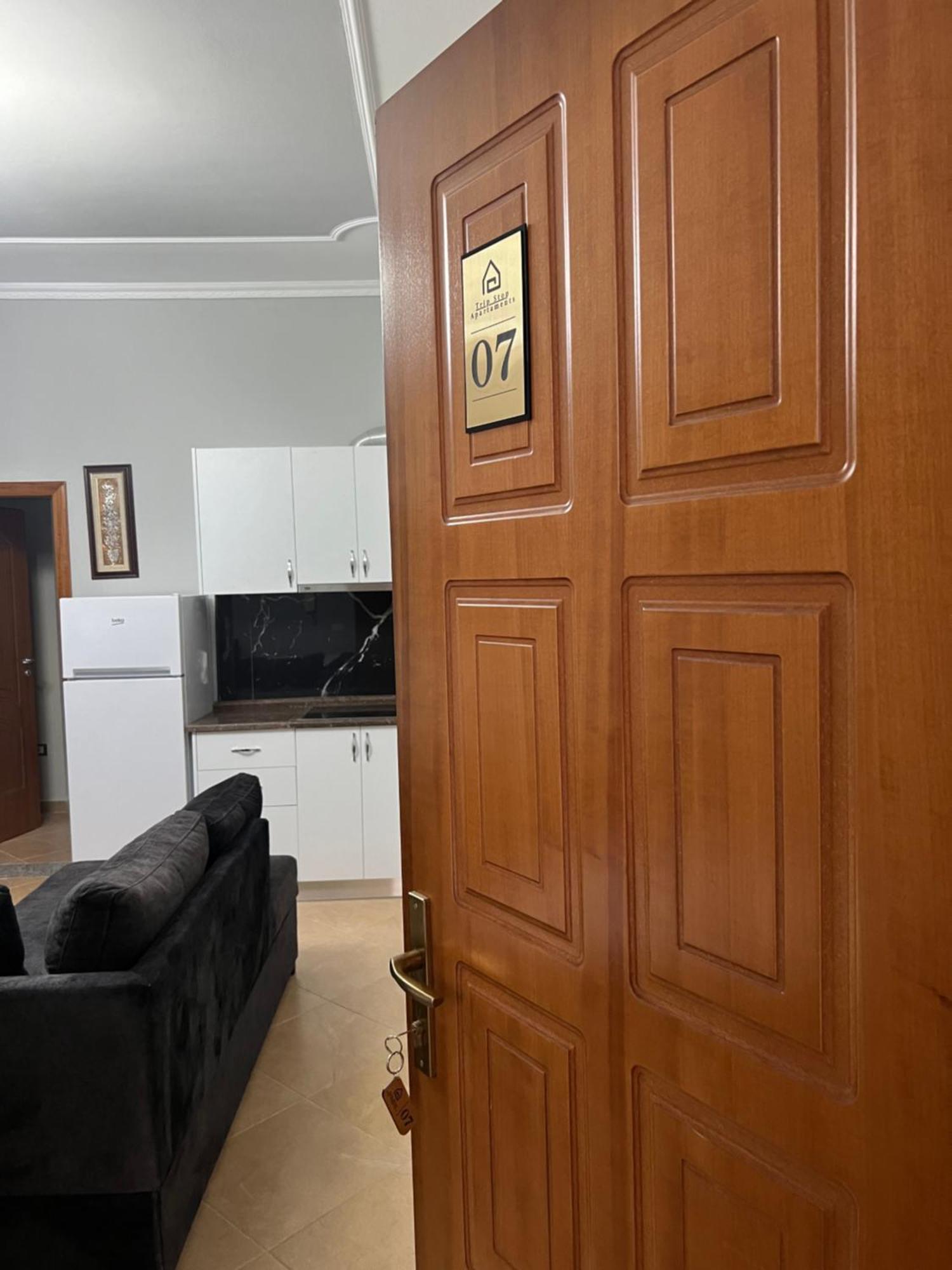 Trip-Stop Apartments Vlore Exterior photo